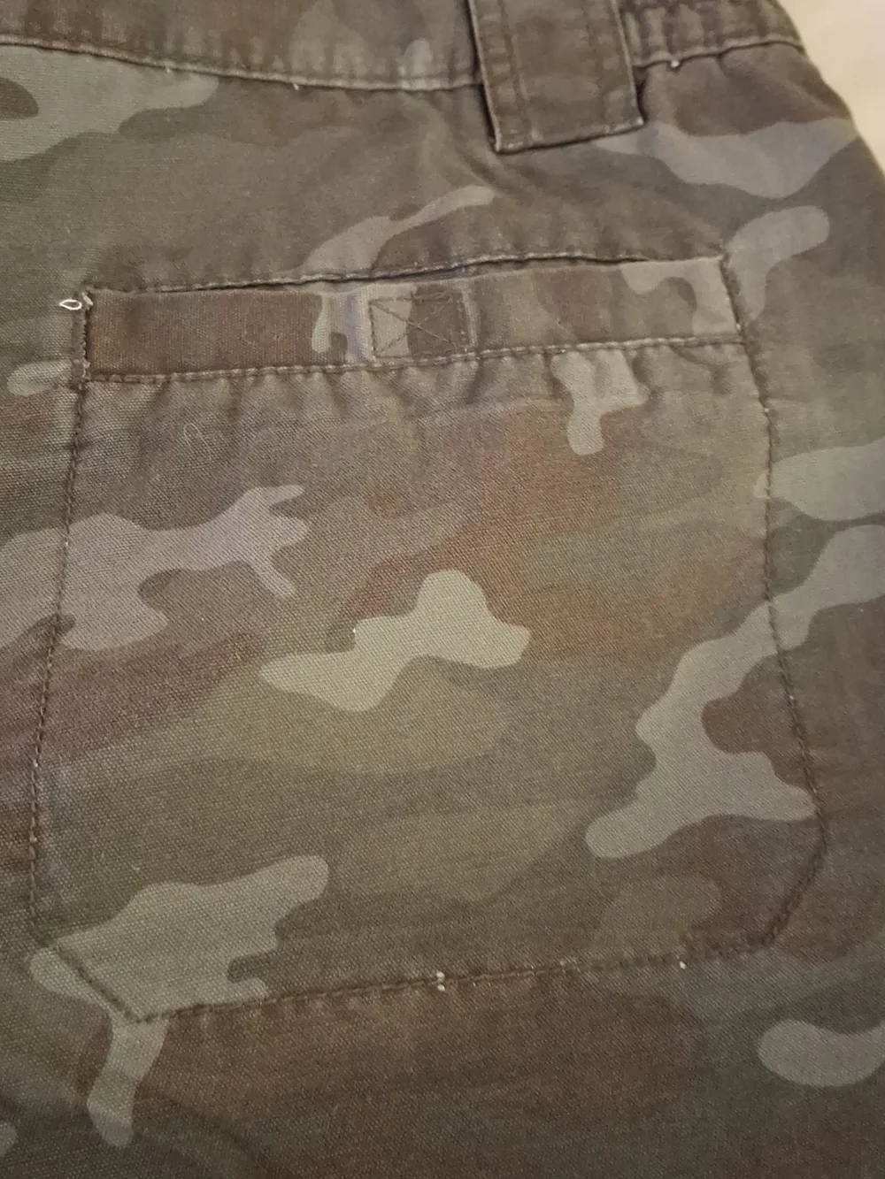 Outdoor Life Men's Olive Camo Utility Cargo Shorts